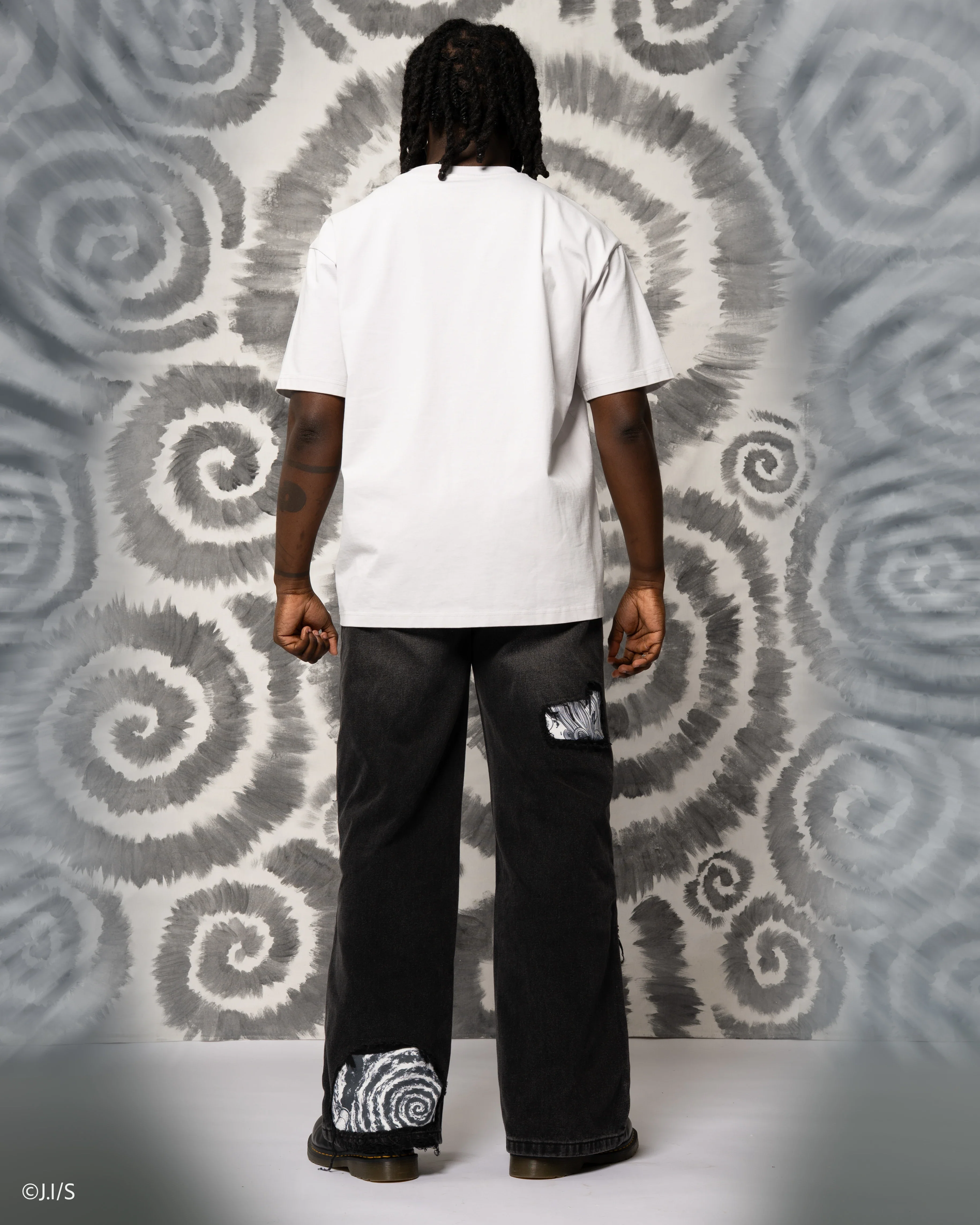 No Longer Human Tee - Image 4