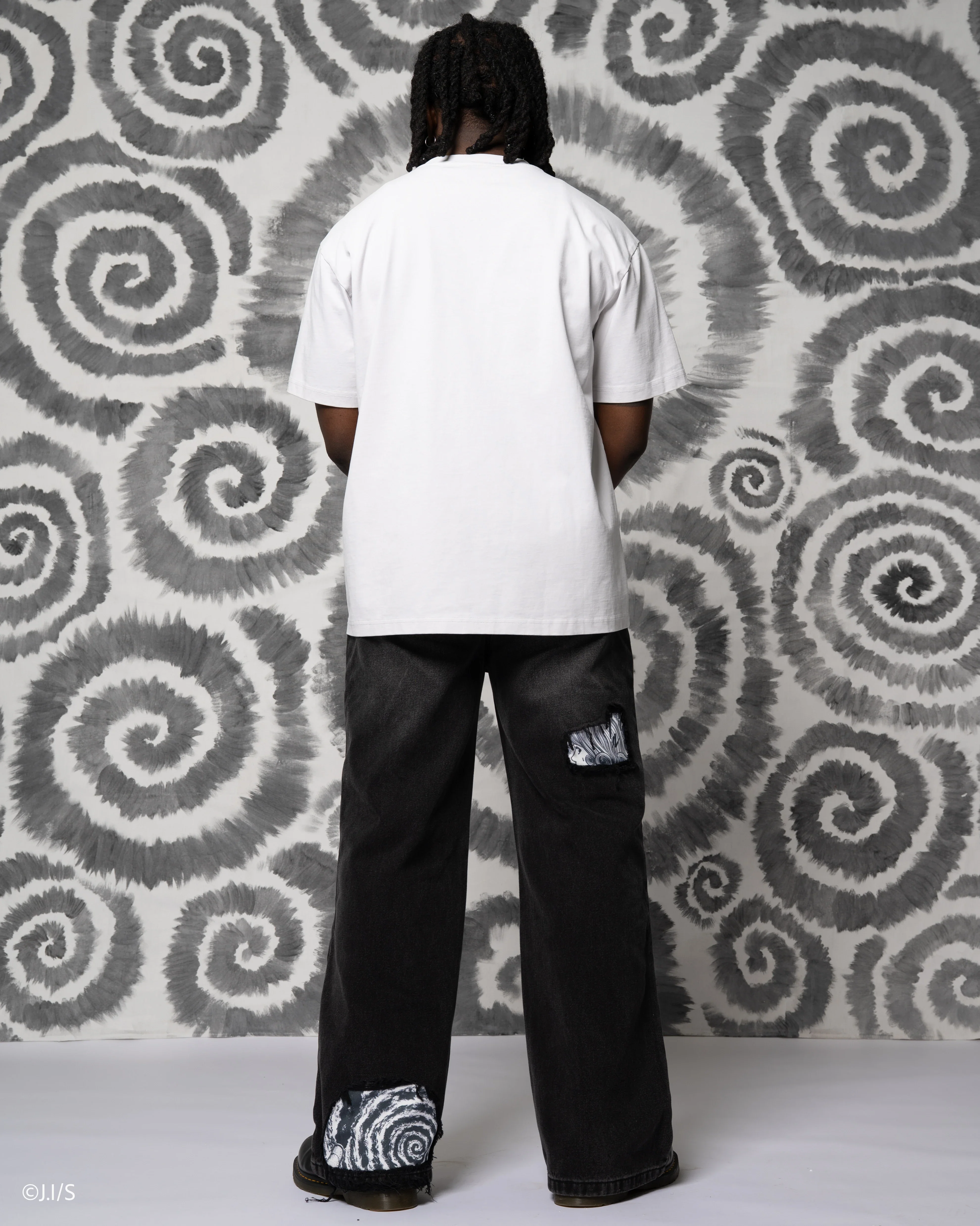 No Longer Human Tee - Image 7