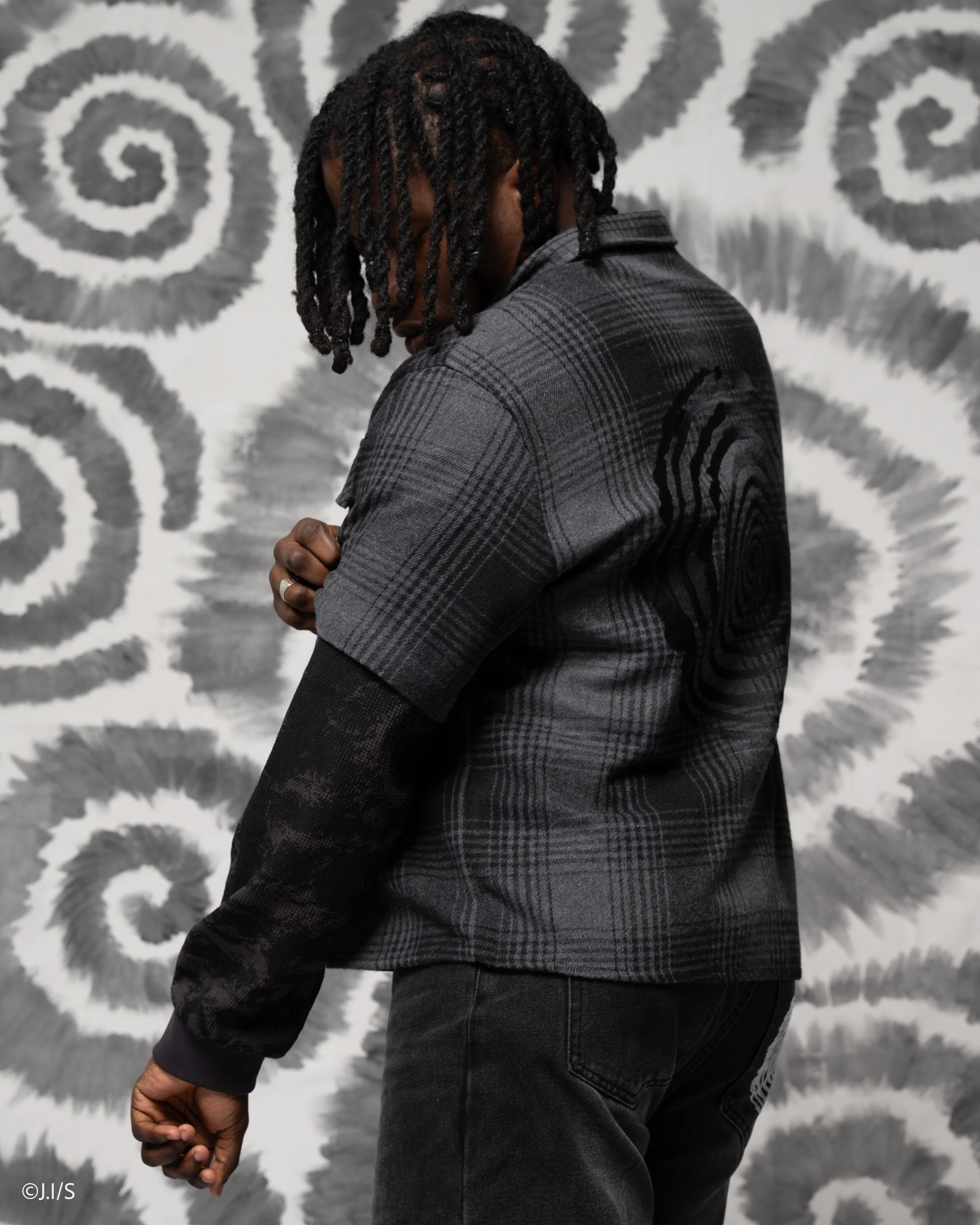 Uzumaki Flannel - Image 14