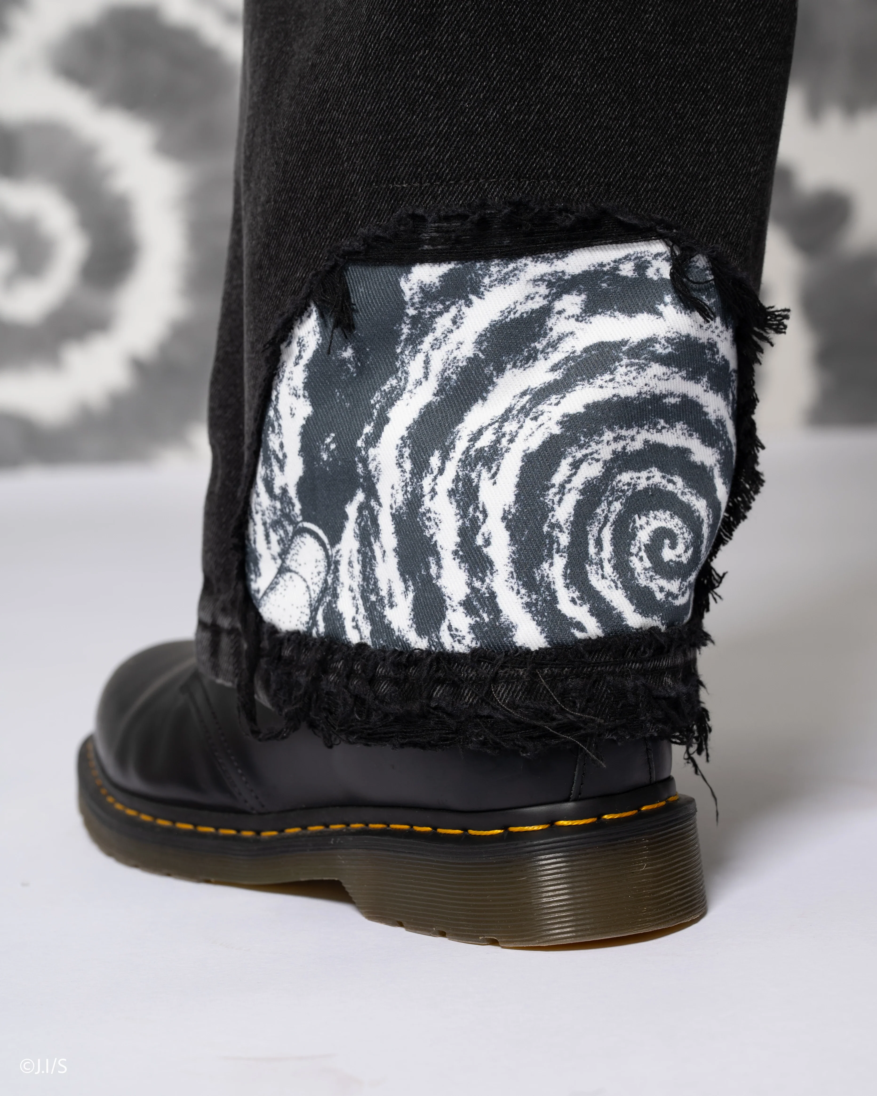 Uzumaki Jeans - Image 20
