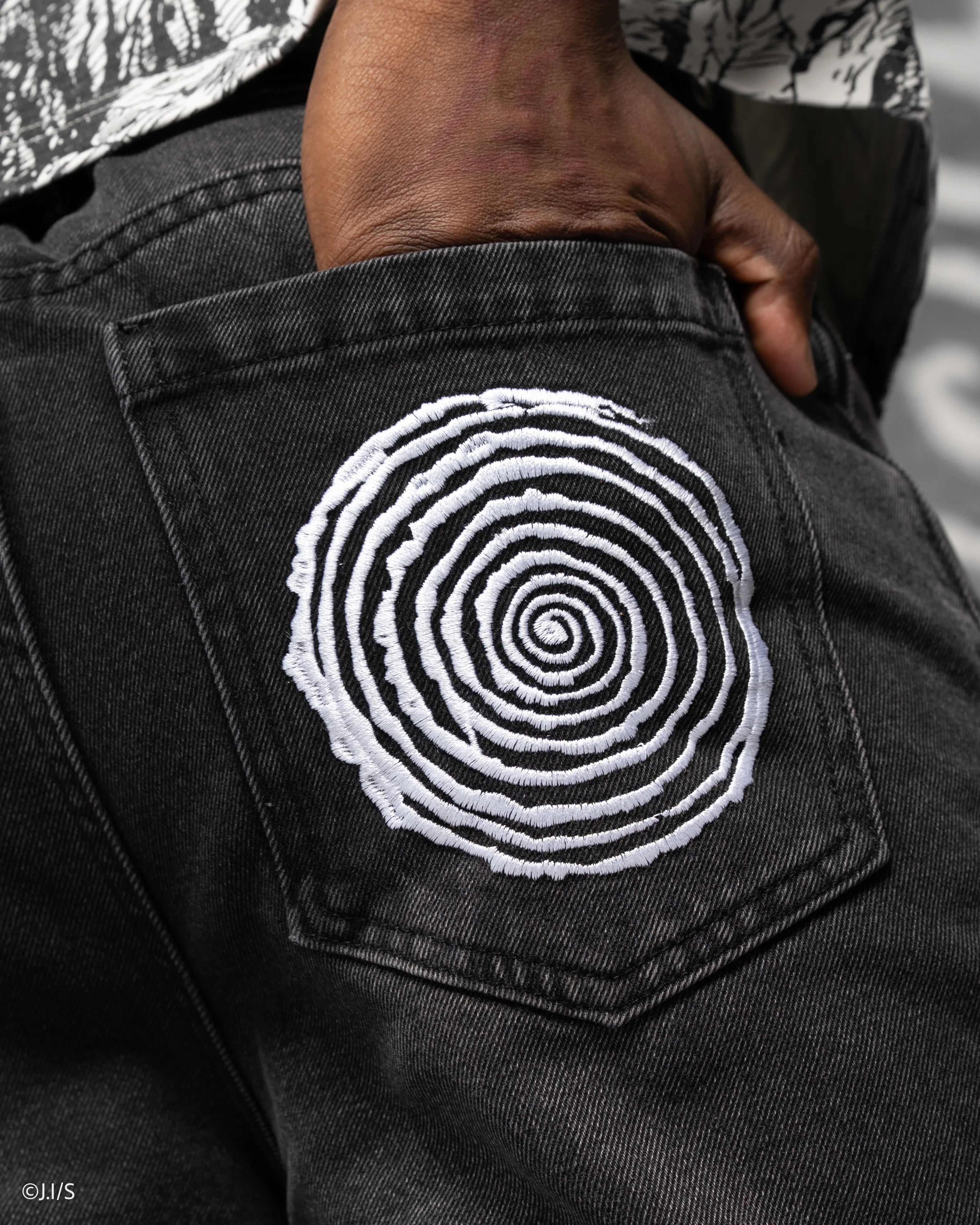 Uzumaki Jeans - Image 22